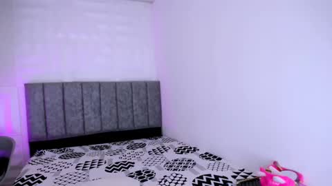 DINA online show from December 21, 5:18 pm