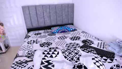 DINA online show from February 20, 7:30 pm