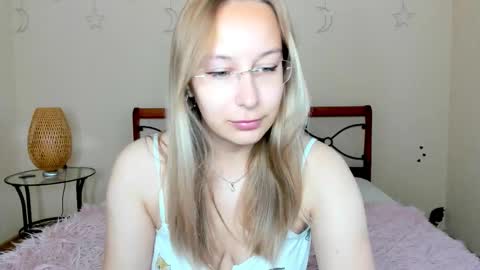 Dina online show from September 14, 1:49 am