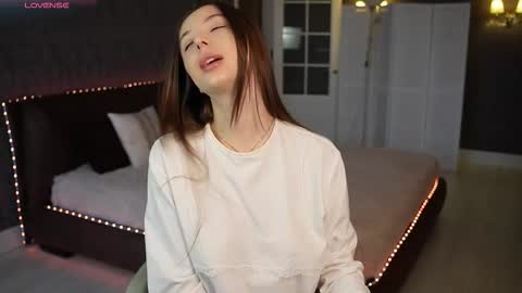 dinacandy online show from February 16, 8:10 am