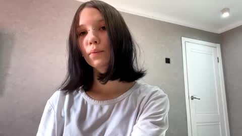 Snapshot of dinakonno chatting on March 31, 9:43 am Amelia online show from March 31, 9:43 am