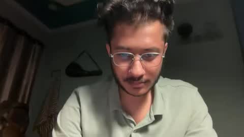 Snapshot of dinchain chatting on April 14, 6:03 pm Dinchain online show from April 14, 6:03 pm
