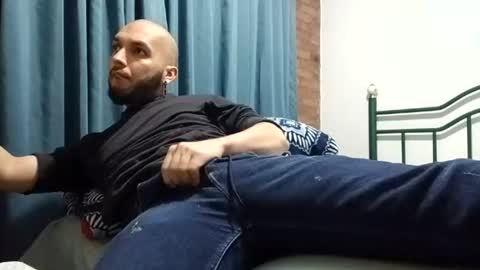 Snapshot of dinchtcams chatting on July 7, 6:47 am Dincht online show from July 7, 6:47 am