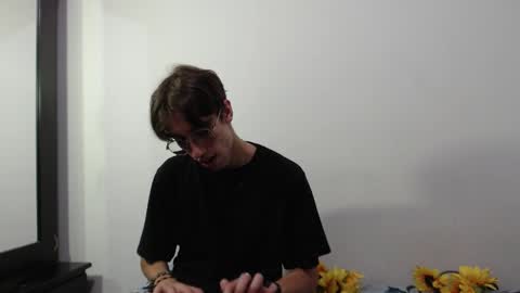 Snapshot of dio_star chatting on November 13, 12:42 am Dio online show from November 13, 12:42 am