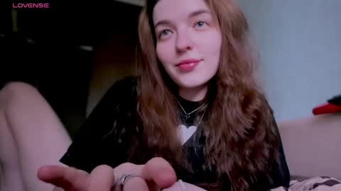Diora  Sam  online show from May 8, 5:57 am