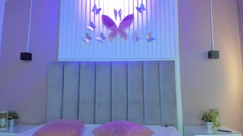 Cristal  online show from October 5, 3:05 am