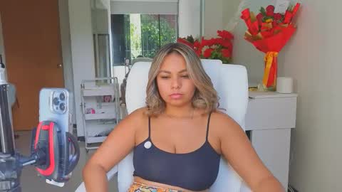 diosadeluniverso_ online show from March 14, 7:52 pm