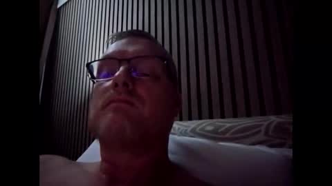 Snapshot of dirkkie1975 chatting on March 26, 12:06 am dirkkie1975 online show from March 26, 12:06 am