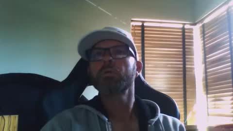 dirtrider15 online show from February 8, 6:33 pm