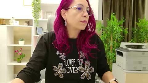 dirty_mature online show from December 2, 7:03 am