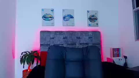 dirty model online show from September 19, 6:48 am