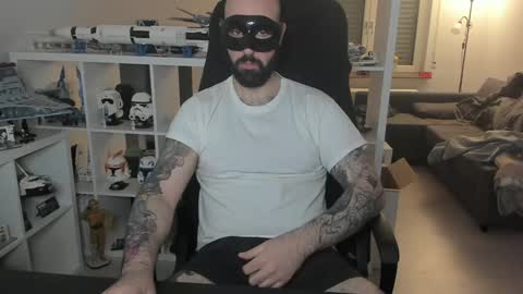 Snapshot of dirtybalws chatting on December 21, 7:27 pm Robert online show from December 21, 7:27 pm