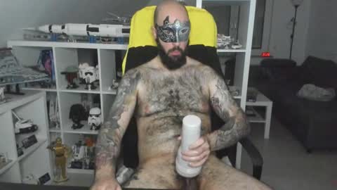 Snapshot of dirtybalws chatting on October 17, 6:32 pm Robert online show from October 17, 6:32 pm