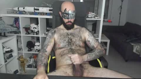 Snapshot of dirtybalws chatting on October 22, 5:02 pm Robert online show from October 22, 5:02 pm