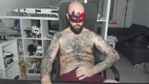 Snapshot of dirtybalws chatting on October 29, 5:58 pm Robert online show from October 29, 5:58 pm