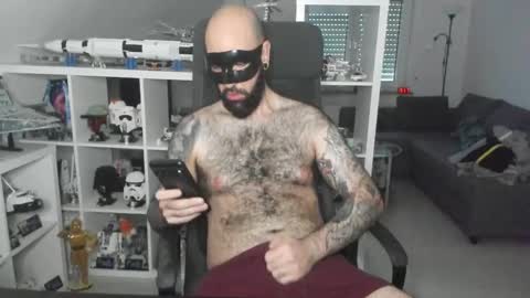 Snapshot of dirtybalws chatting on November 3, 3:02 pm Robert online show from November 3, 3:02 pm