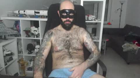 Snapshot of dirtybalws chatting on November 23, 1:49 am Robert online show from November 23, 1:49 am