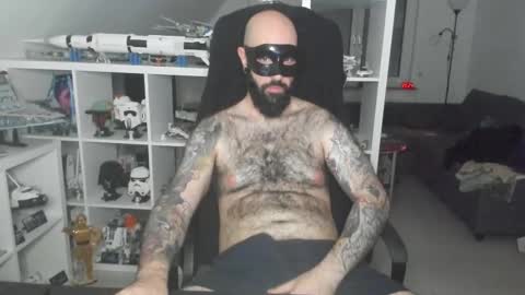 Snapshot of dirtybalws chatting on November 30, 7:29 pm Robert online show from November 30, 7:29 pm