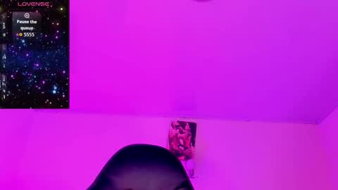 Naomy  online show from November 19, 3:17 am