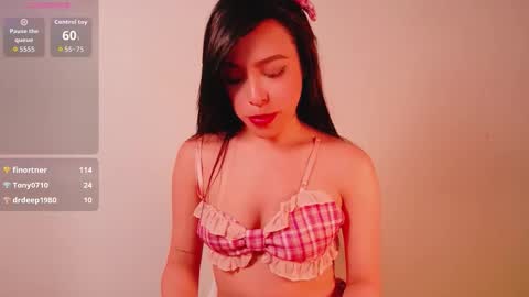 Snapshot of dirtylittleslutt_ chatting on March 3, 4:51 am Nemesis online show from March 3, 4:51 am