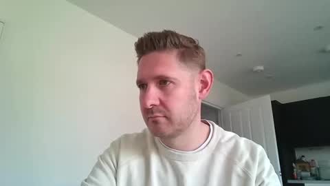 Exhibitionist Ben online show from April 13, 10:10 am