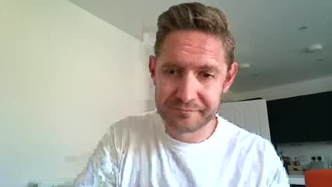 Snapshot of dirtylondon729 chatting on June 23, 11:08 am Exhibitionist Ben online show from June 23, 11:08 am