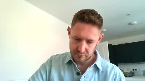 Snapshot of dirtylondon729 chatting on June 29, 9:48 am Exhibitionist Ben online show from June 29, 9:48 am
