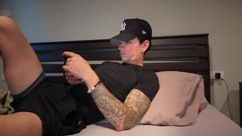 Snapshot of dirtyprettyboi chatting on December 10, 10:17 am buy tokens with link online show from December 10, 10:17 am