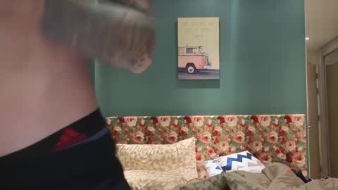 Snapshot of dirtyprettyboi chatting on December 18, 4:53 am buy tokens with link online show from December 18, 4:53 am