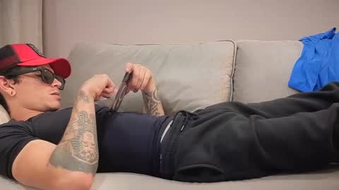 Snapshot of dirtyprettyboi chatting on January 12, 1:05 pm buy tokens with link online show from January 12, 1:05 pm