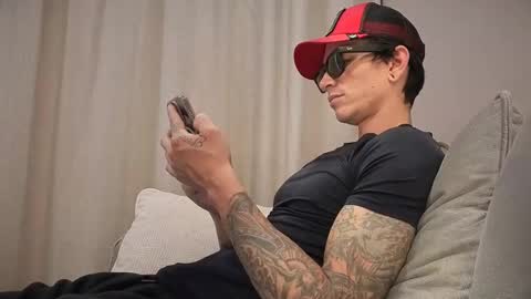 Snapshot of dirtyprettyboi chatting on January 13, 6:27 am buy tokens with link online show from January 13, 6:27 am