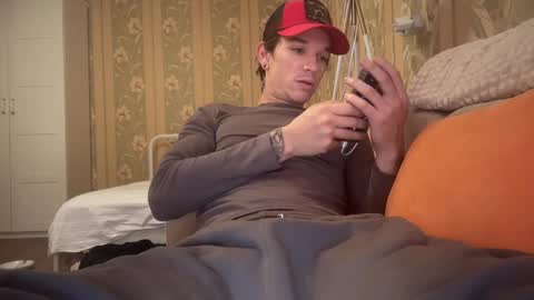 Snapshot of dirtyprettyboi chatting on February 25, 8:03 am buy tokens with link online show from February 25, 8:03 am