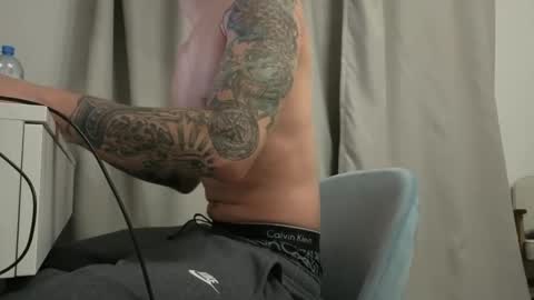 Snapshot of dirtyprettyboi chatting on November 17, 4:51 am buy tokens with link online show from November 17, 4:51 am