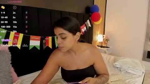 Soffie - Valentina - Yuya  Astro online show from July 2, 12:10 am