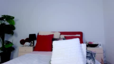 Snapshot of dirtystudentgirl chatting on March 27, 10:04 am Chloe online show from March 27, 10:04 am