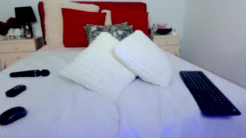 Snapshot of dirtystudentgirl chatting on April 6, 9:10 am Chloe online show from April 6, 9:10 am