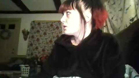 Snapshot of dirtyxhippie21 chatting on December 16, 3:00 am Crystal online show from December 16, 3:00 am