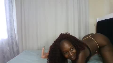 Snapshot of disah_002 chatting on December 14, 8:20 am disah_002 online show from December 14, 8:20 am