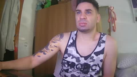 Snapshot of diselobienclaro chatting on April 22, 12:50 pm diselobienclaro online show from April 22, 12:50 pm