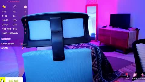 Snapshot of disney__princess chatting on October 27, 3:32 am JASMINE online show from October 27, 3:32 am