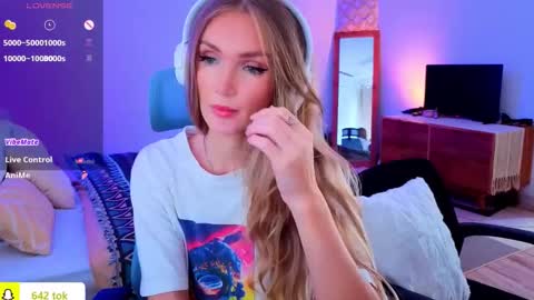 Snapshot of disney__princess chatting on October 30, 3:08 am JASMINE online show from October 30, 3:08 am