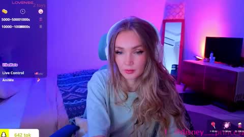 Snapshot of disney__princess chatting on November 30, 9:35 am JASMINE online show from November 30, 9:35 am