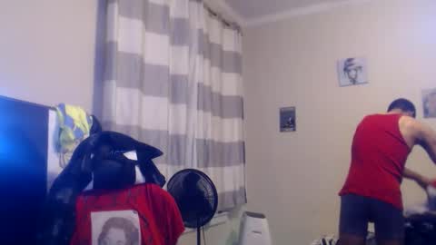 Snapshot of disr3sp3ctfully_dipp3d chatting on December 18, 1:33 am Your Best Worst Nightmare online show from December 18, 1:33 am