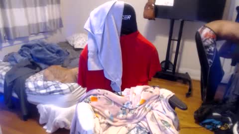 Snapshot of disr3sp3ctfully_dipp3d chatting on May 5, 1:46 am Your Best Worst Nightmare online show from May 5, 1:46 am