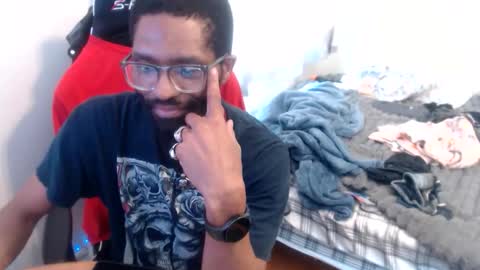 Snapshot of disr3sp3ctfully_dipp3d chatting on May 19, 2:34 pm Your Best Worst Nightmare online show from May 19, 2:34 pm