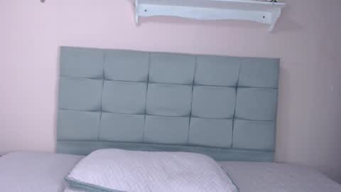 disyamil_pineda online show from March 21, 8:19 am