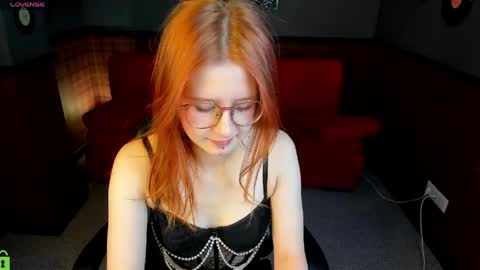 Snapshot of divarousee chatting on March 24, 1:10 am divarousee online show from March 24, 1:10 am