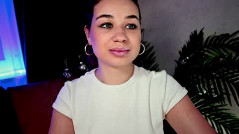 Tia online show from January 8, 3:08 am