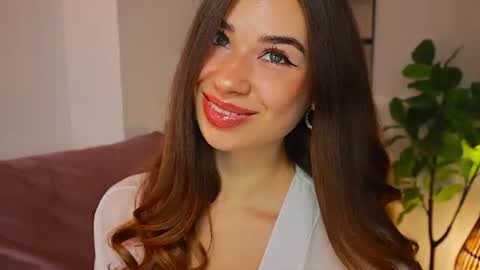 Tia online show from July 11, 9:05 pm