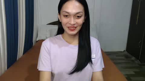 DIVINA online show from December 12, 1:28 pm